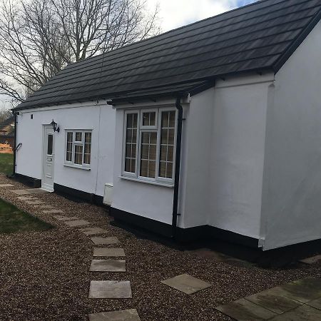 Manor Bungalow Walsall Exteriér fotografie
